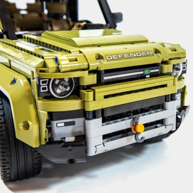 2573PCS Technical 1:8 Land Rover Defender Off-Road Building Blocks SUV Assemble Bricks Vehicle Toys Gift For Children Kids