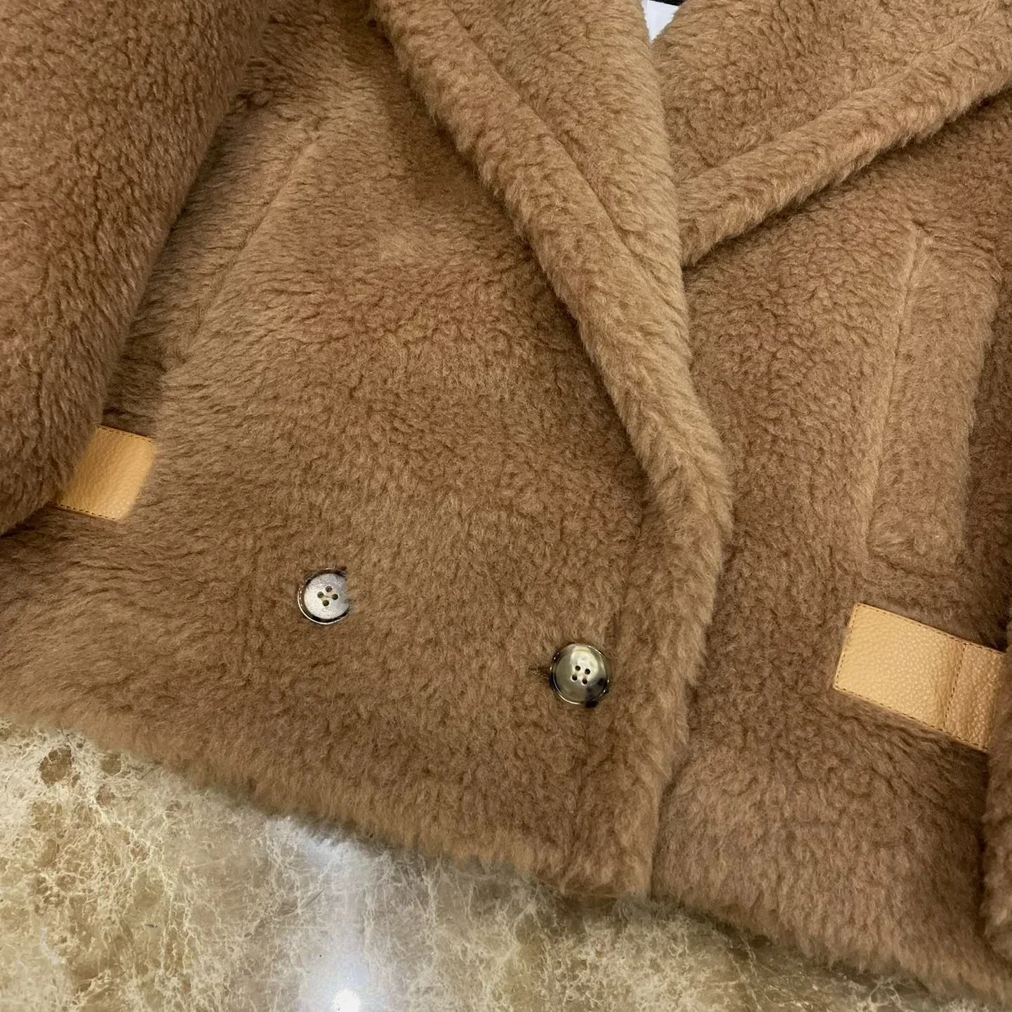 Abrigo de invierno para mujer, abrigo corto de felpa de peluche, abrigo de lana de camello 88% de alta calidad, chaqueta cálida de lana granulada