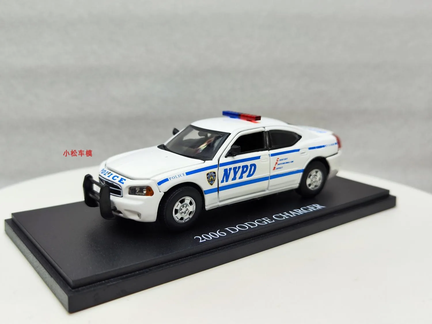 1:43 2006 Dodge Charger NYPD High Simulation Alloy Car Model Collectible Toy Gift Souvenir Display Ornament W1222