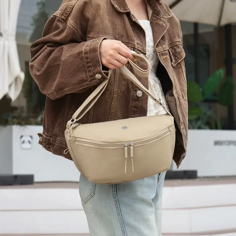 

2025 Women's Large Capacity Crossbody Bag-Waterproof Casual Shoulder Purse for Commute & Outdoor, Simple Versatile Messenger Bag