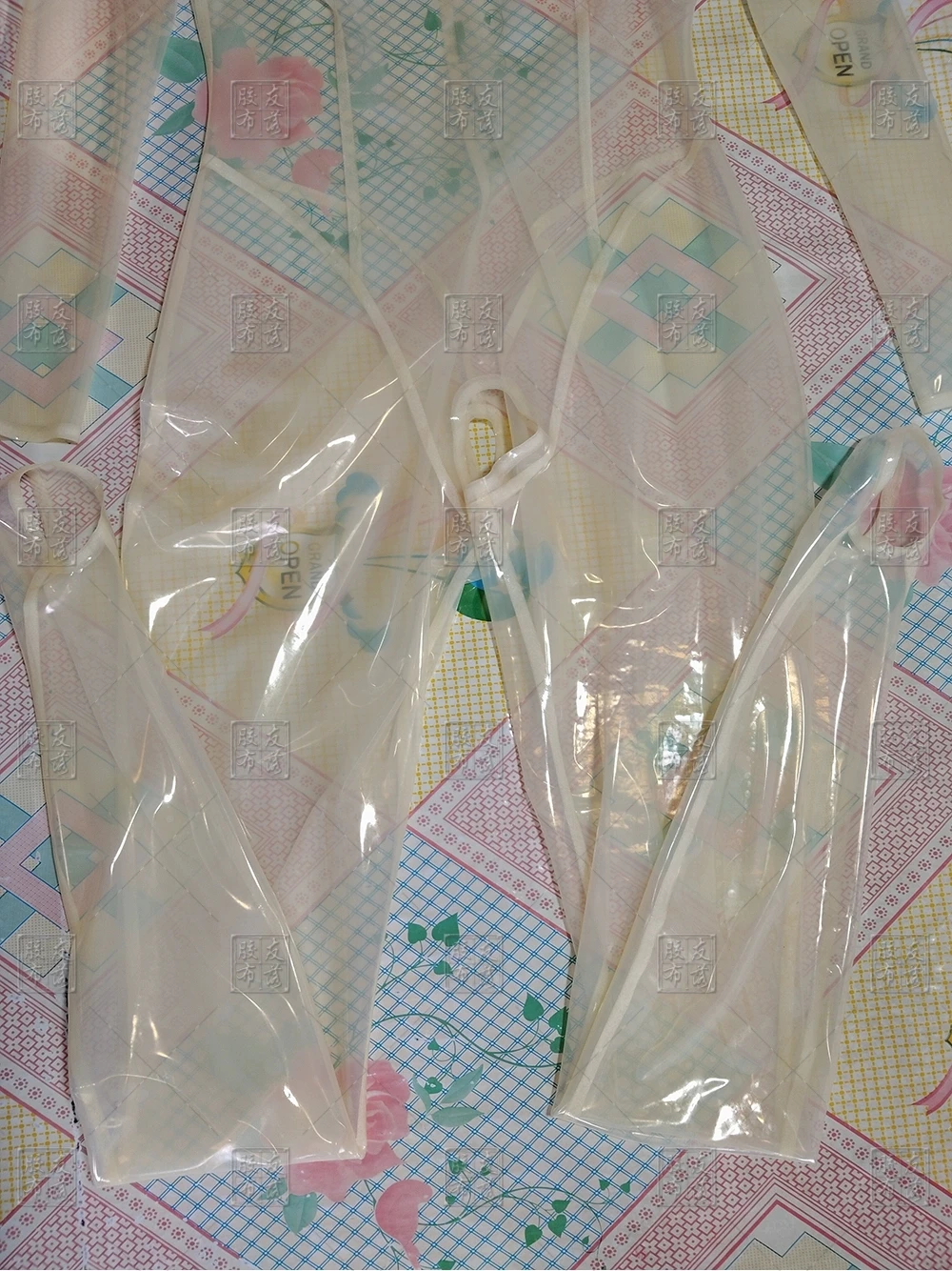 

Прозрачный латексный комбинезон со стремянами, боди с вырезами, 0,4 мм, без молнии