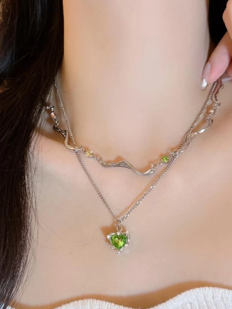 Y2K موضة الصيف طبقة مزدوجة سلسلة الأخضر كريستال قلادة للنساء الحلو كول الخوخ القلب سلسلة الترقوة المجوهرات الجمالية