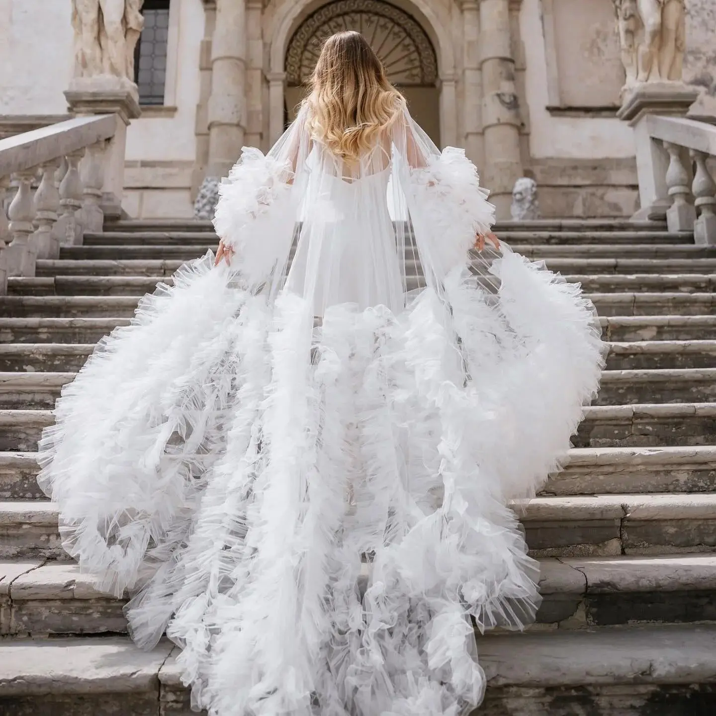 

Customized White Wedding Robe Bridal Sleepwear Pajamas Women's Bathrobe Long Sleeves Tulle Ruffles Bridal Gowns Nightgown