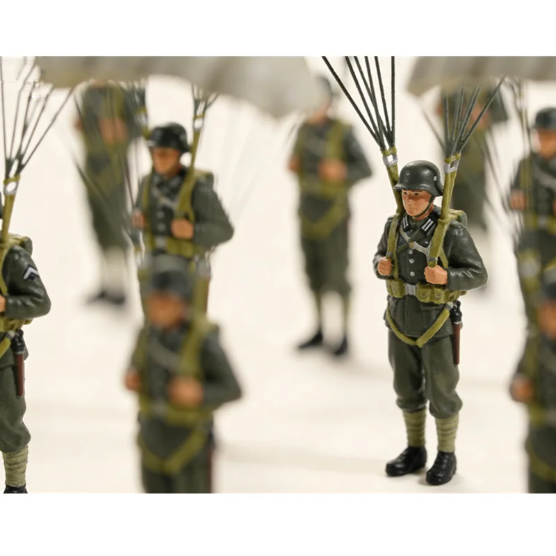 

1/72 Scale Painted Resin 4pcs German Paratroopers Soldiers Action Figures Model DIY Scene Accessory Collection Display Toys