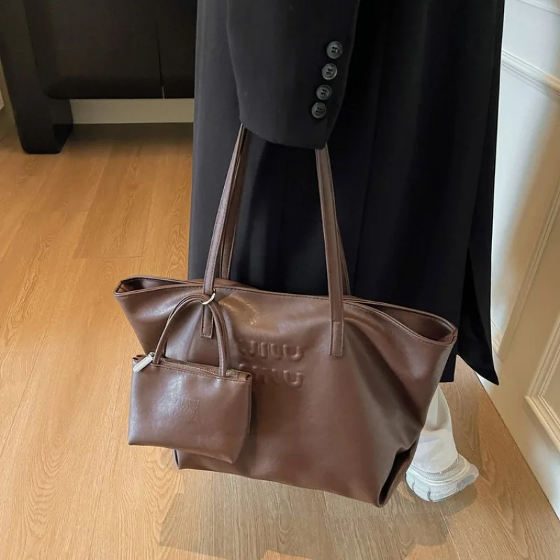 

Popular Classic Shoulder Bag For Women, Leather Material With Adjustable Strap, Tote Bag For Daily Commute