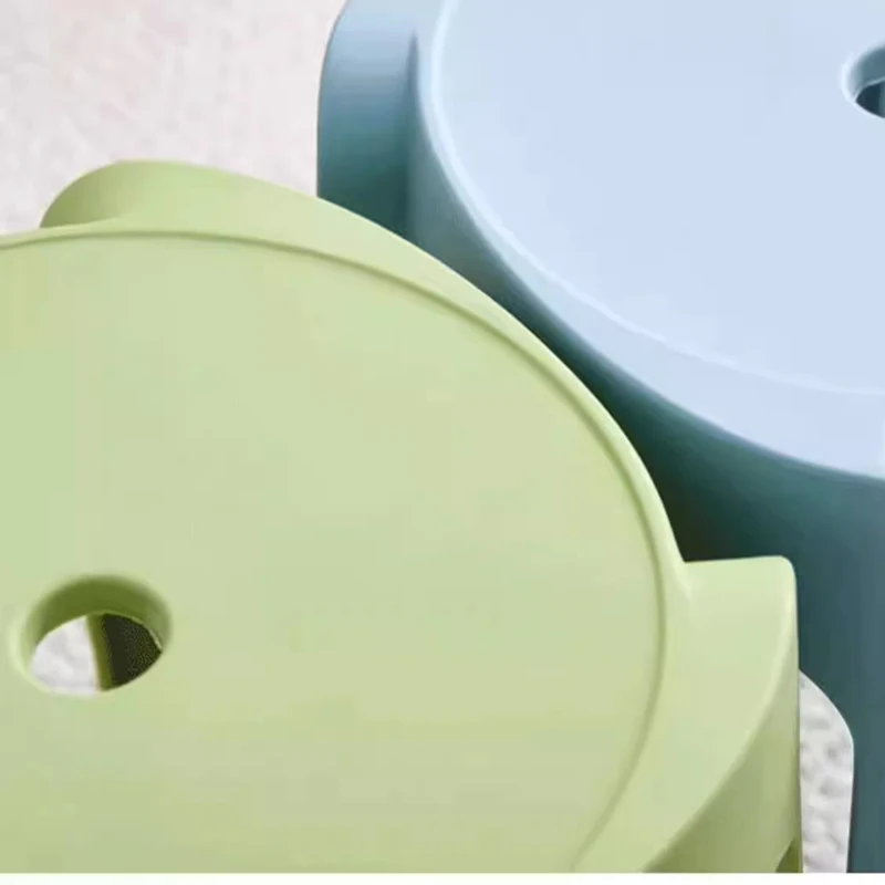 مقعد بلاستيكي سميك غير قابل للانزلاق للحمام، مسند دائري آمن وقابل للتكديس للبالغين والأطفال للاستخدام الداخلي والخارجي
