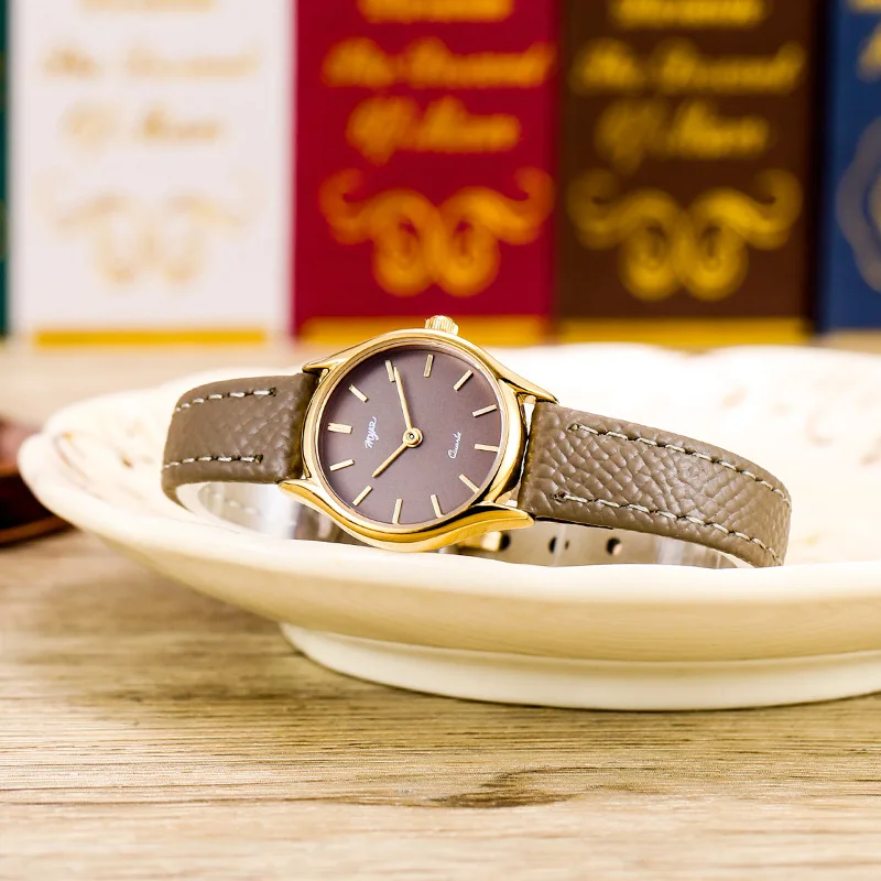 

Новые Ретро студенческие женские кварцевые кожаные ремешки с маленьким циферблатом, маленькие простые умные часы, элитные роскошные женские наручные часы, женский подарок