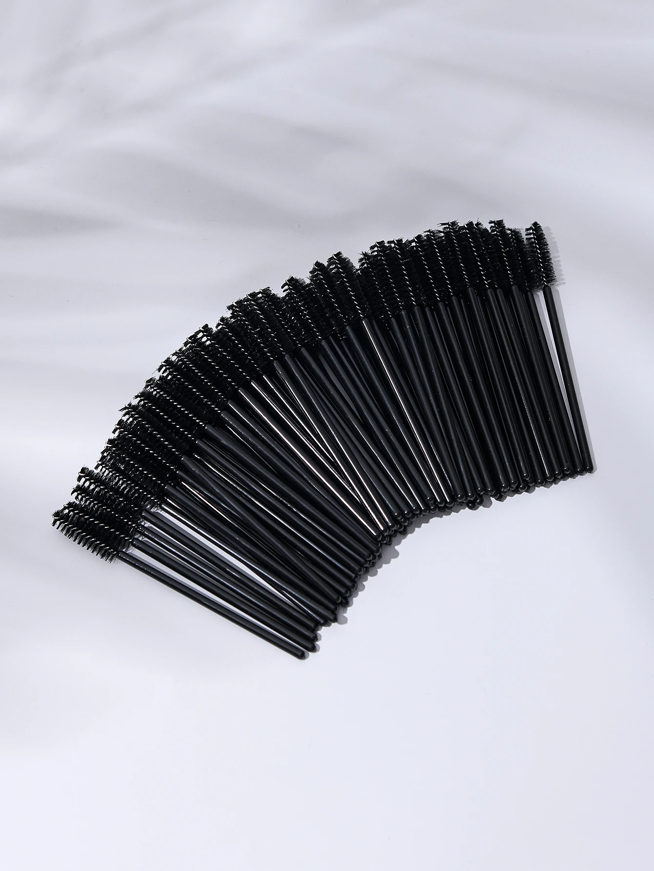 100 SZT. Szczoteczki do rzęs, szpulki do rzęs, pędzel do kosmetyków do oczu, szczoteczki do makijażu rzęs, jednorazowe aplikatory do przedłużania rzęs
