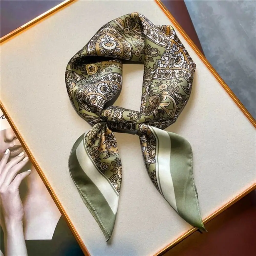 

Luxury Luxurious Designer Silk Scarf 70x70cm Soft Satin Square Neckerchief Elegant Lightweight Purse Scarf for Women
