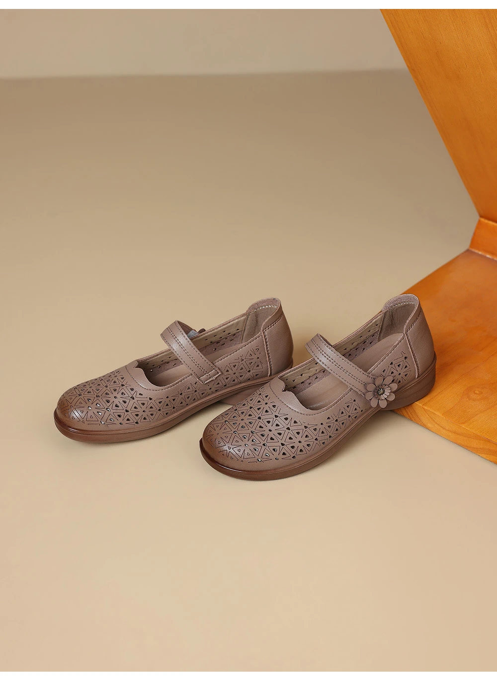Mary Jane Schuhe in Übergröße 42 für Damen, atmungsaktive Mokassins mit Ausschnitten, florale Einriemen-Slipper mit niedrigem Absatz für lässiges Gehen – Detail 23