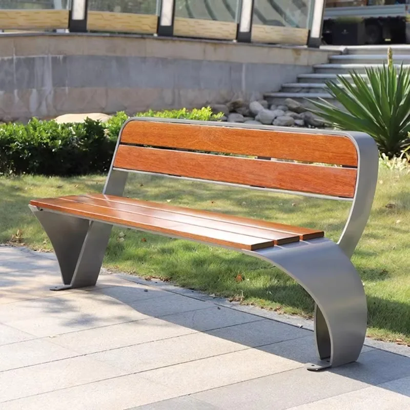 مقعد حديقة خارجي حديث طويل من الخشب الصلب مربع من سبائك الألومنيوم كرسي بارك مسند ظهر من الفولاذ المقاوم للصدأ للاستخدام الخارجي في الفناء