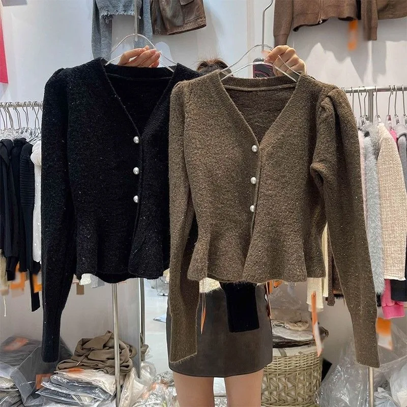

Тонкий милый вязаный кардиган с v-образным вырезом и пышными рукавами на пуговицах, осенний модный темпераментный топ с длинными рукавами