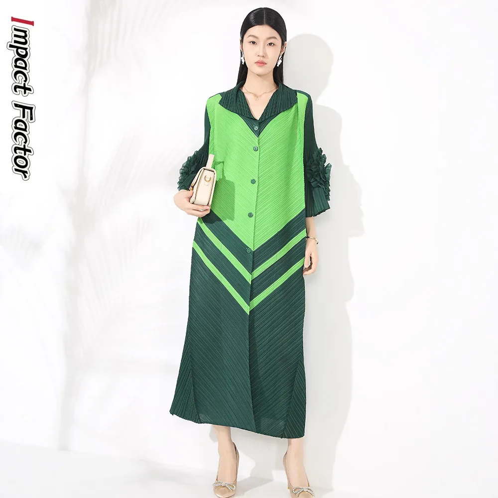 

2025 Miyake Dress New Contrasting Color Small Lapel Disc Flower Breasted Seven-quarter Sleeve Pleated Cardigan Long Dress Women