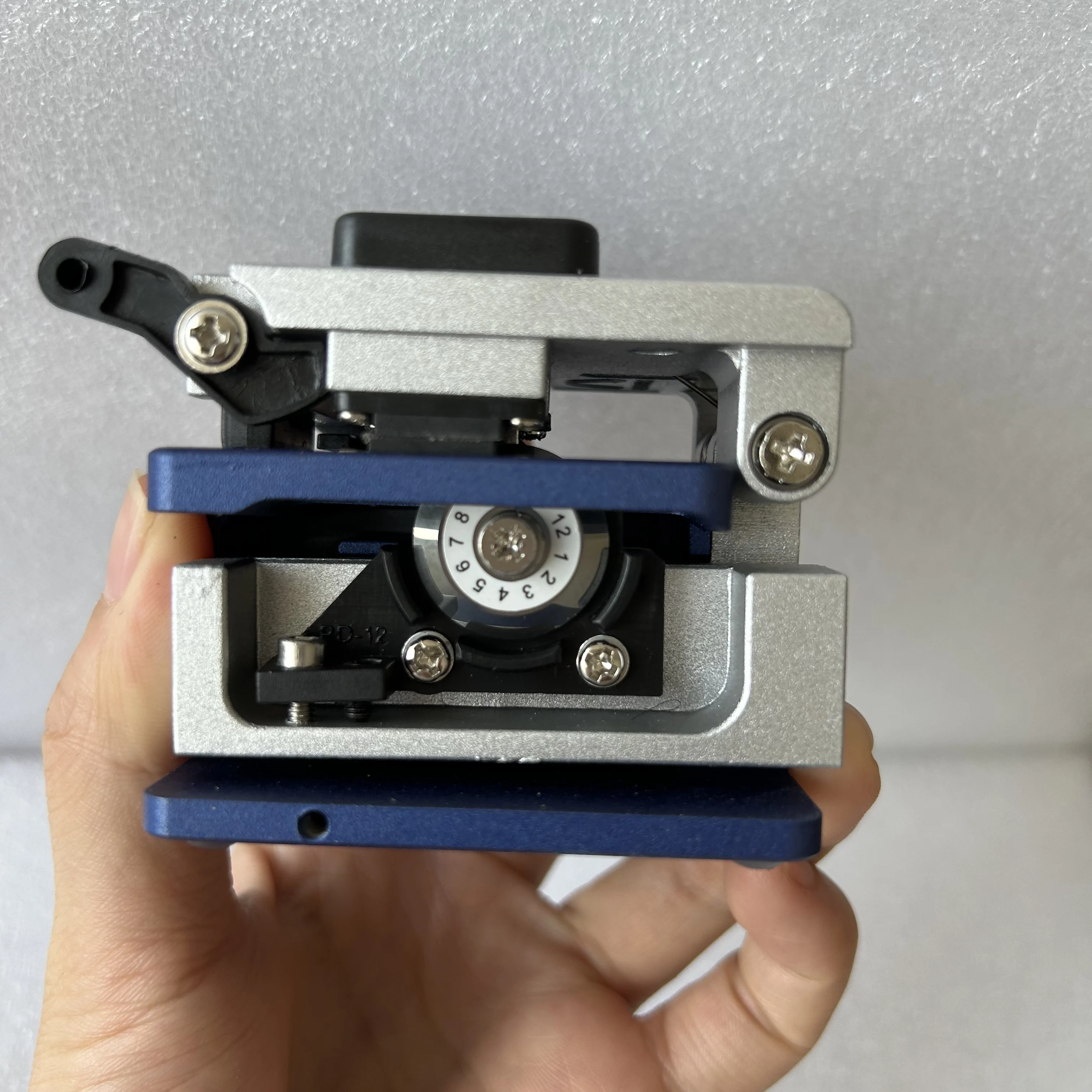 FTTH glasvezeltoolkit 2-in-1 FC-6S hakmes en roestvrijstalen stripper met drie poorten FTTH koude verbinding optische vezelgereedschappen