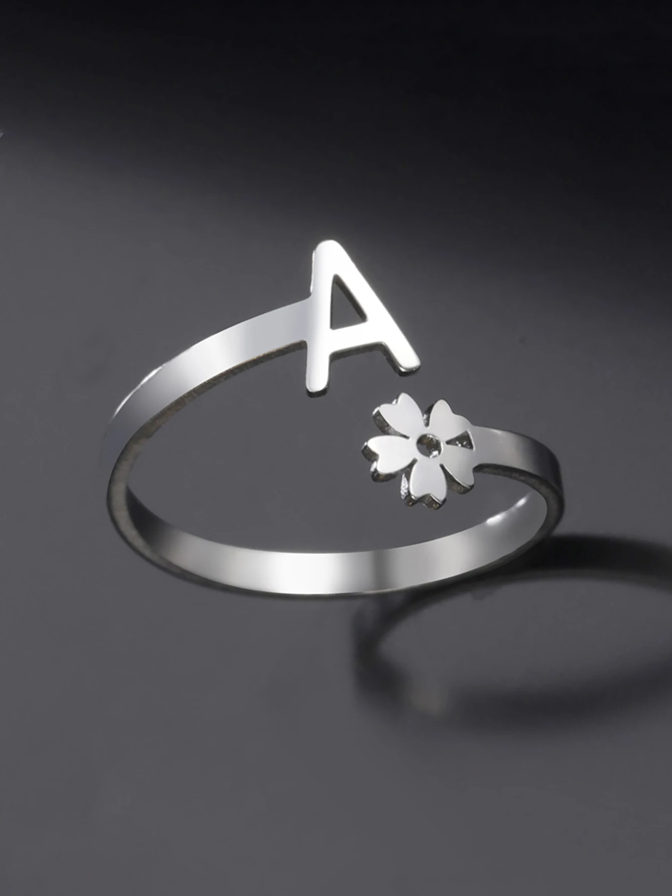 A-Z Letter A Open Ring Stainless Steel Five Heart Petal Flower Aesthetic Adjustable Finger Charm Elegant Simplicity Jewelry Gift