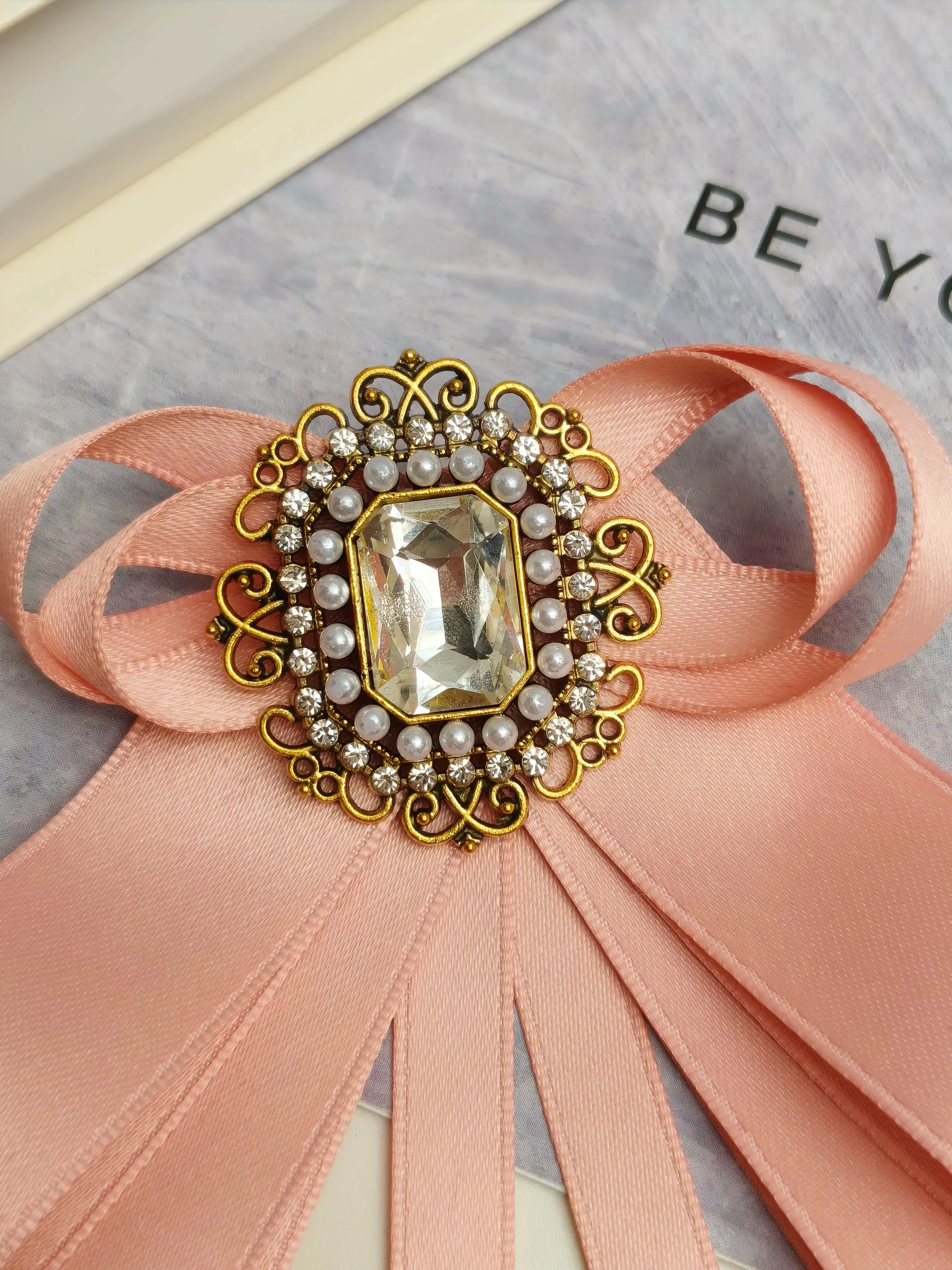 Gentle Girly Pink Matte Satin Double-Layered Bow Tie, Vintage Gold Floral Frame Square Large Crystal Pearl Embellished Collar Accessory, Elegant Women's Shirt Dress Decorative Collar Flower, Wedding Dress Photo Shoot W