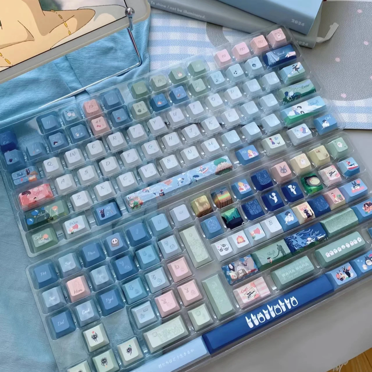 

Summer keycaps, five-sided sublimation, keycaps only, no keyboard, animation style keycaps