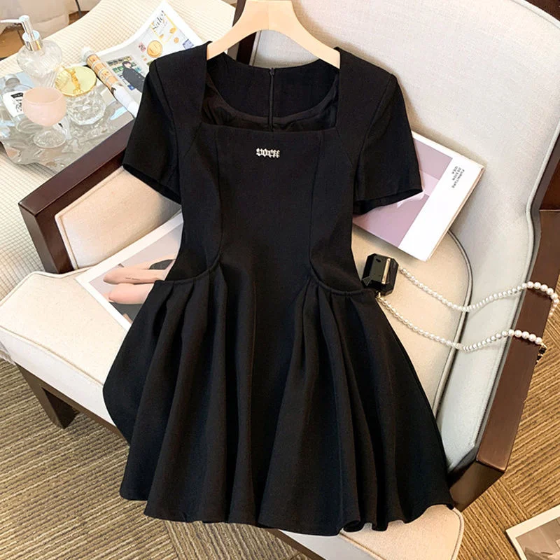 

Элегантное женское платье больших размеров (до 136 кг), летнее, плиссированное, скрывающее недостатки фигуры, высококачественное черное платье в корейском стиле, А-силуэт, миди