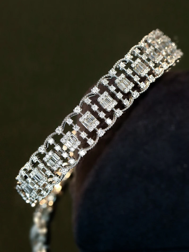 LUOWEND 100% 18K White Gold Bangle Women Luxury Lace Style 2.50carat Real Natural Diamond Bangle Wedding High Party Jewelry