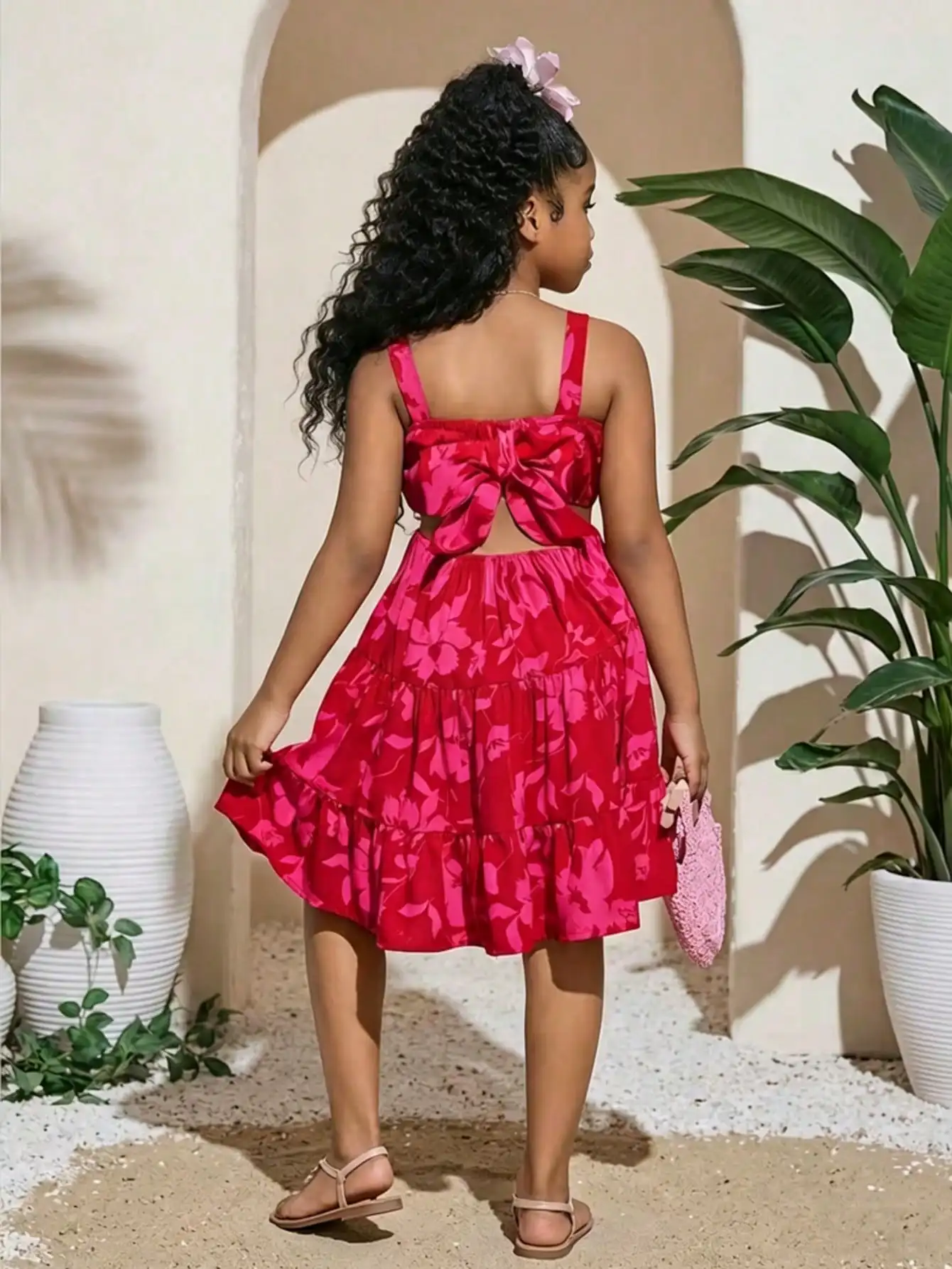 Mädchenkleid mit eckigem Kragen, dicken Trägern, ärmellos, Schleife, Blättermuster, tailliert, Kinderbekleidung – Detail 6