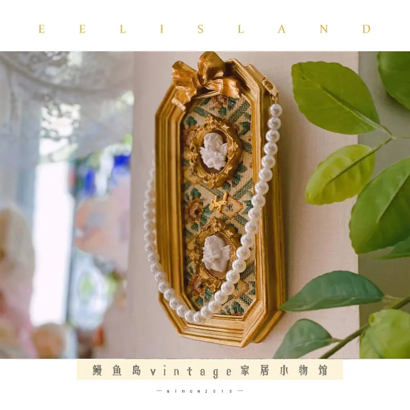 

European home soft decoration retro relief angel retro octagonal picture frame decorative hanging painting