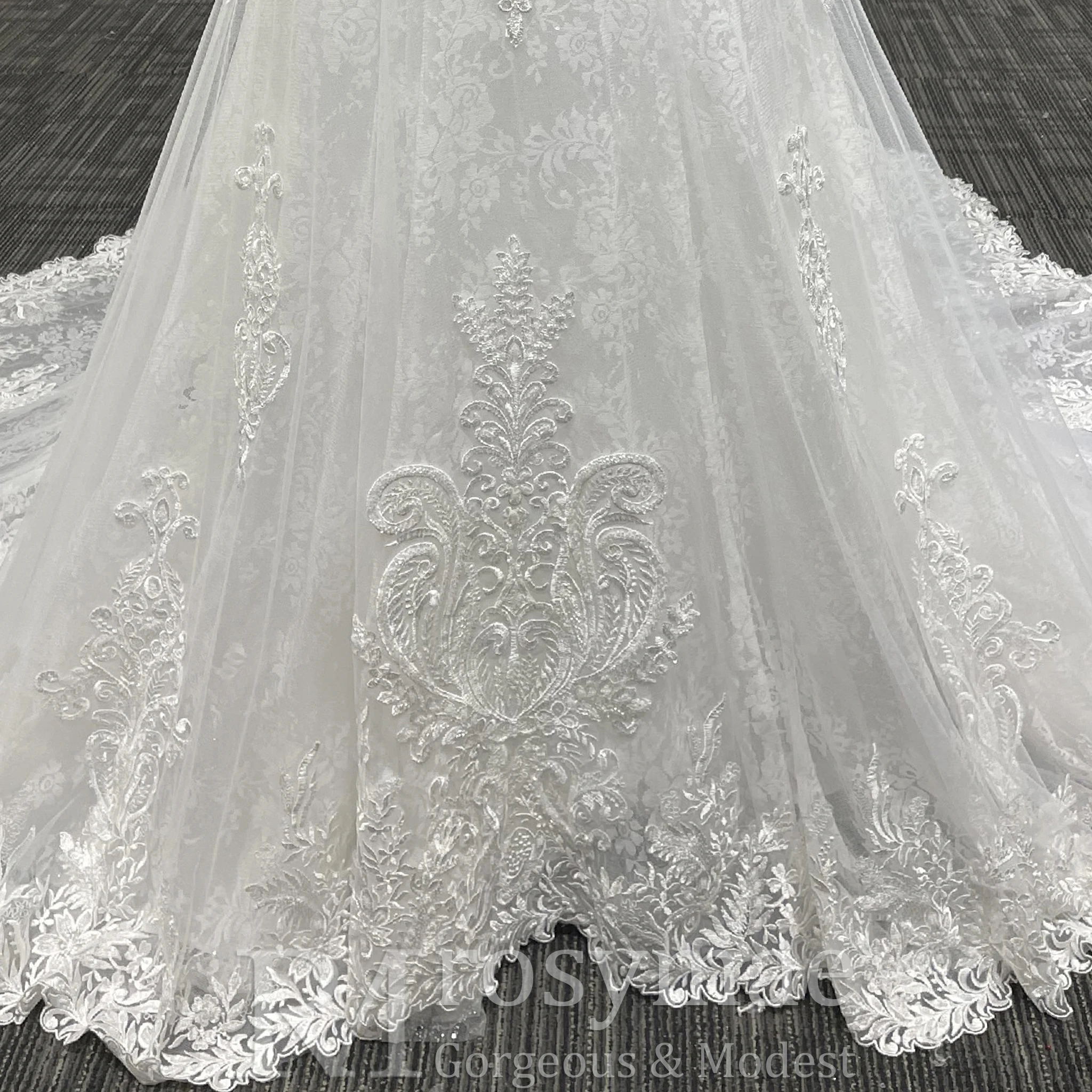 Rosymae kanten trouwjurk met lange mouwen A-lijn tijdloze elegantie voor de bruid