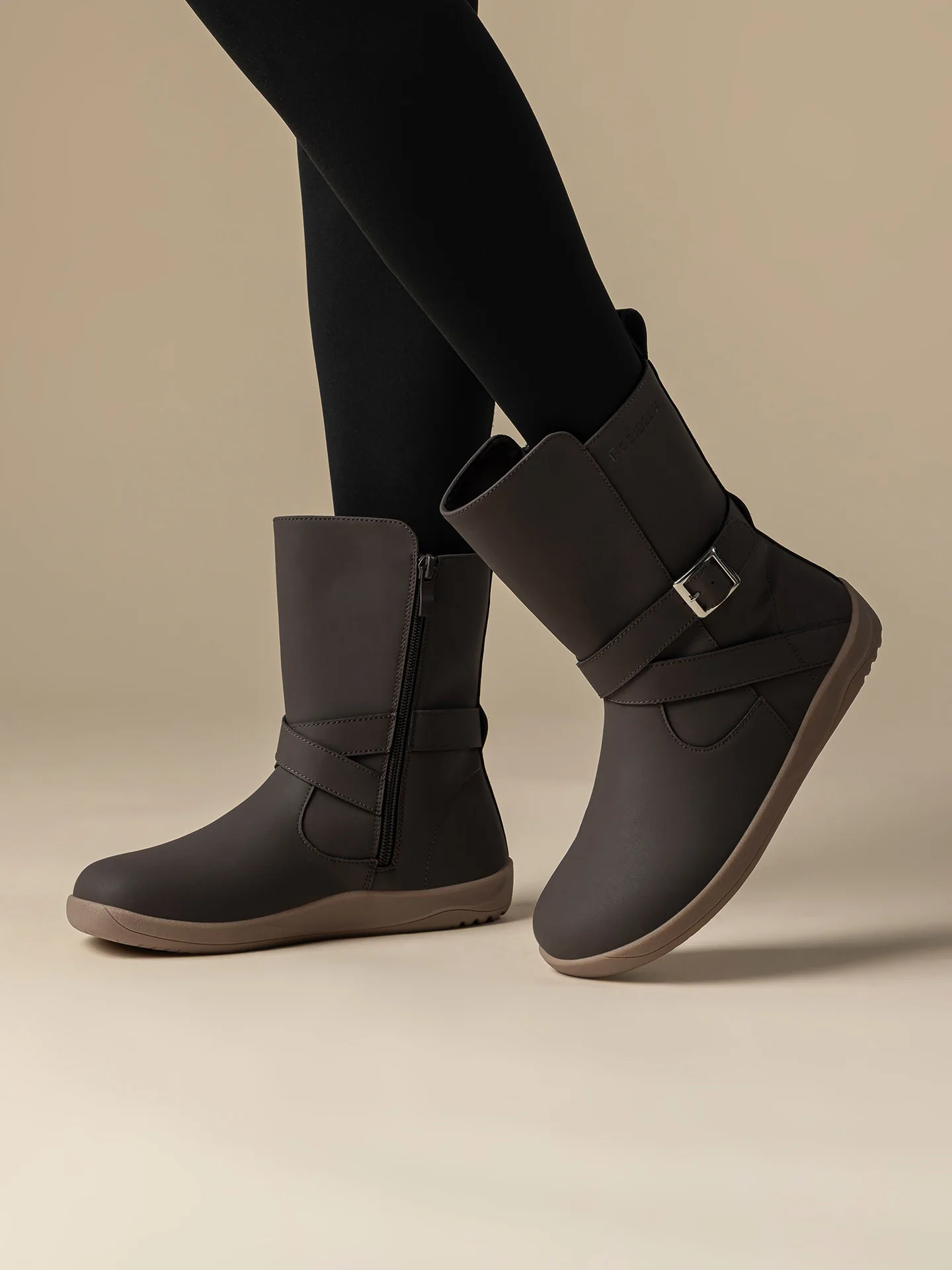 HOBIBEAR Weit geschnittene Barfußstiefel für Damen, Kunstleder, mittelhohe Knöchelstiefel, Zero Drop, seitlicher Reißverschluss, leichte Wanderschuhe – Detail 3