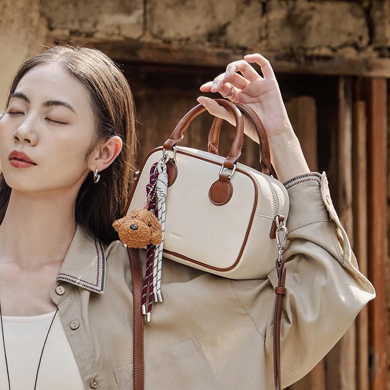 

Fashion Leather Women's Bag New Vegetable Tanned Cowhide Lightweight Retro Handbag Niche Design Women's Crossbody Bag