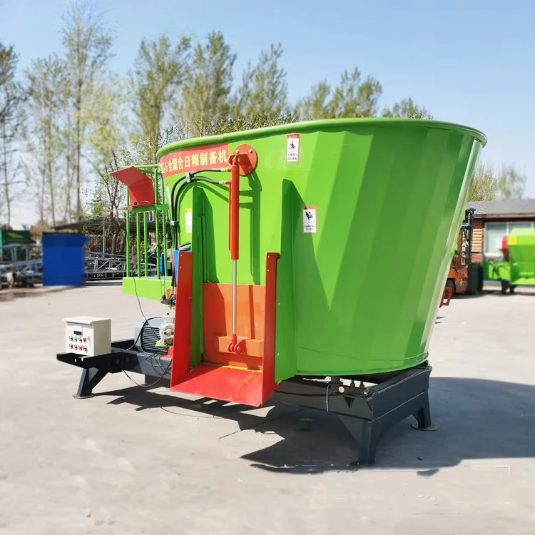2025 Hot Sales Cattle Sheep Feed Mixer  High Efficiency Animal Feeds Mixer Machine  Feed Pellet Making Machine
