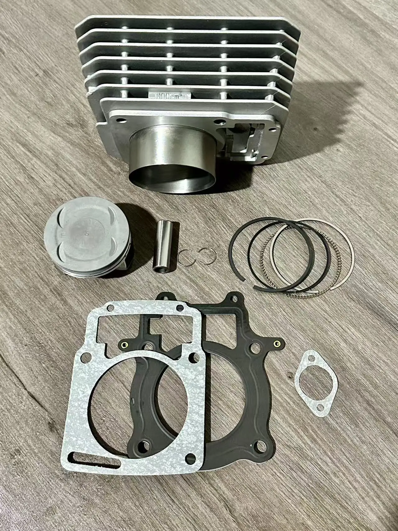 

Motorcycle engine CB205-FZS172FMM cylinder upgraded to 75mm original piston diameter 72mm upgraded to 75mm2 valve upgraded to 4