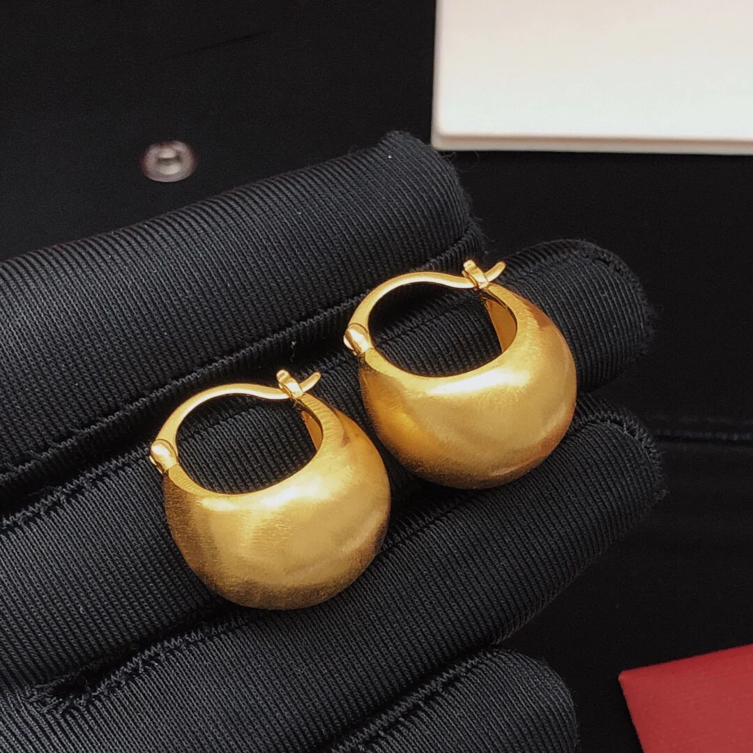 

2025 New Best-Selling Metal Bucket Earring Hoop Retro Round Ball Satin Ear Hook High-End Classic Earrings for Women