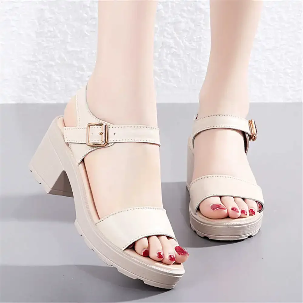 Banquet Opening Fashion Shoes 2023 Woman Flip Flops For Kids Women Sandals 2022 Sneakers Sports High-end New Year\'s Nice