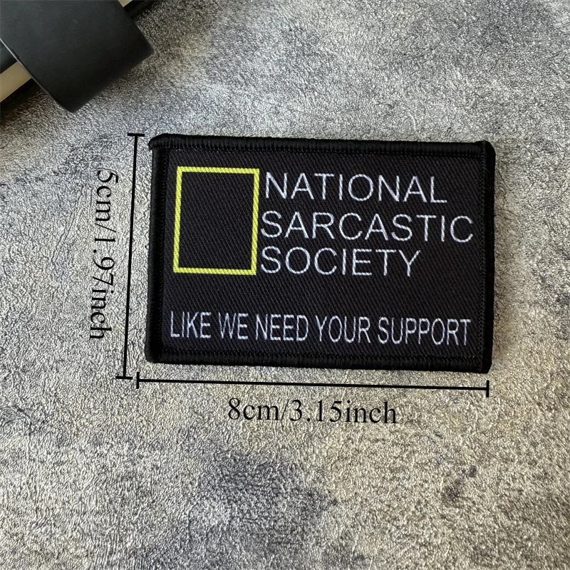 جمعية السخرية الوطنية المعنويات التكتيكية العسكرية التصحيح شارة التصحيح شارة هوك وحلقة ملصقات الملحقات على ظهره في الهواء الطلق