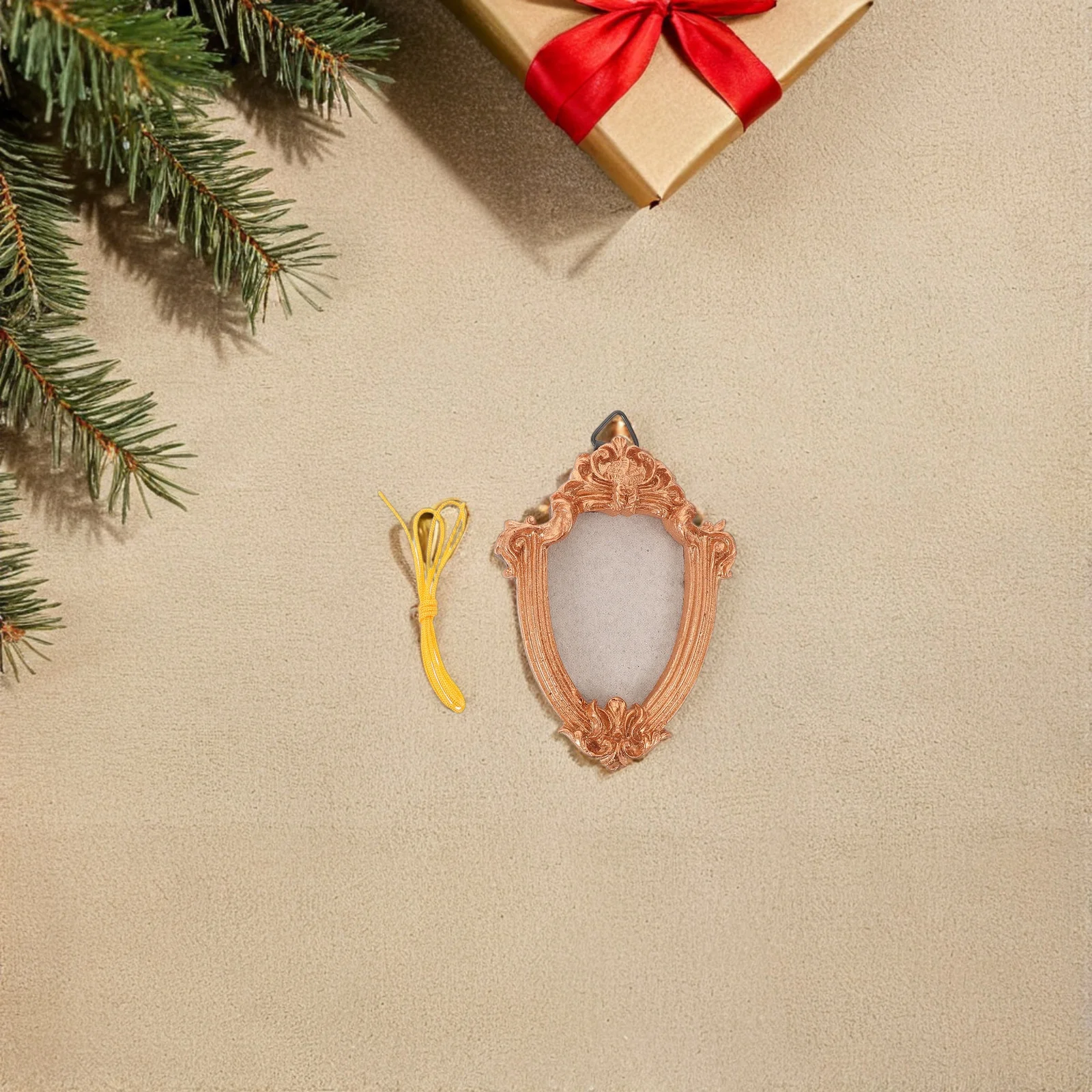 

Mini Picture Frame Ornament Baroque Design with Rope for Craft Wedding Christmas Tree Holiday Photo Frames
