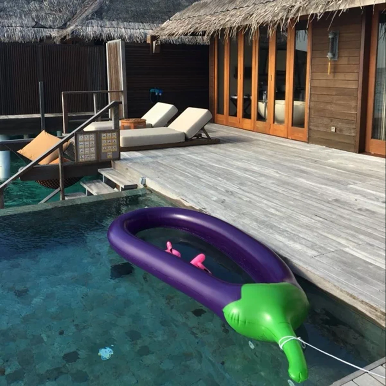 Hamaca inflable con forma de berenjena para adultos, flotadores de piscina, flotador de playa grueso de verano, anillo divertido para las axilas para relajación de agua, 1 ud.