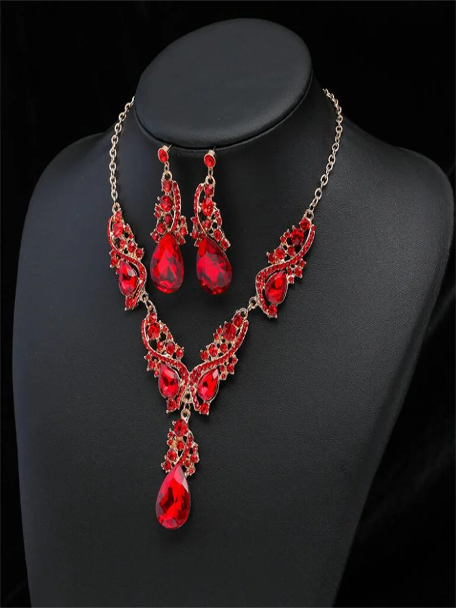 Electroplated alloy new exaggerated temperament retro necklace earrings two-piece set High-grade alloy jewelry accessories