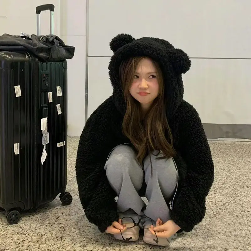 2025 جديد لطيف فتاة آذان الدب الصغير تقليد صوف الضأن سستة معطف مقنع جمع موضة غير رسمية اتجاهات متعددة الاستخدامات كسول الرياح