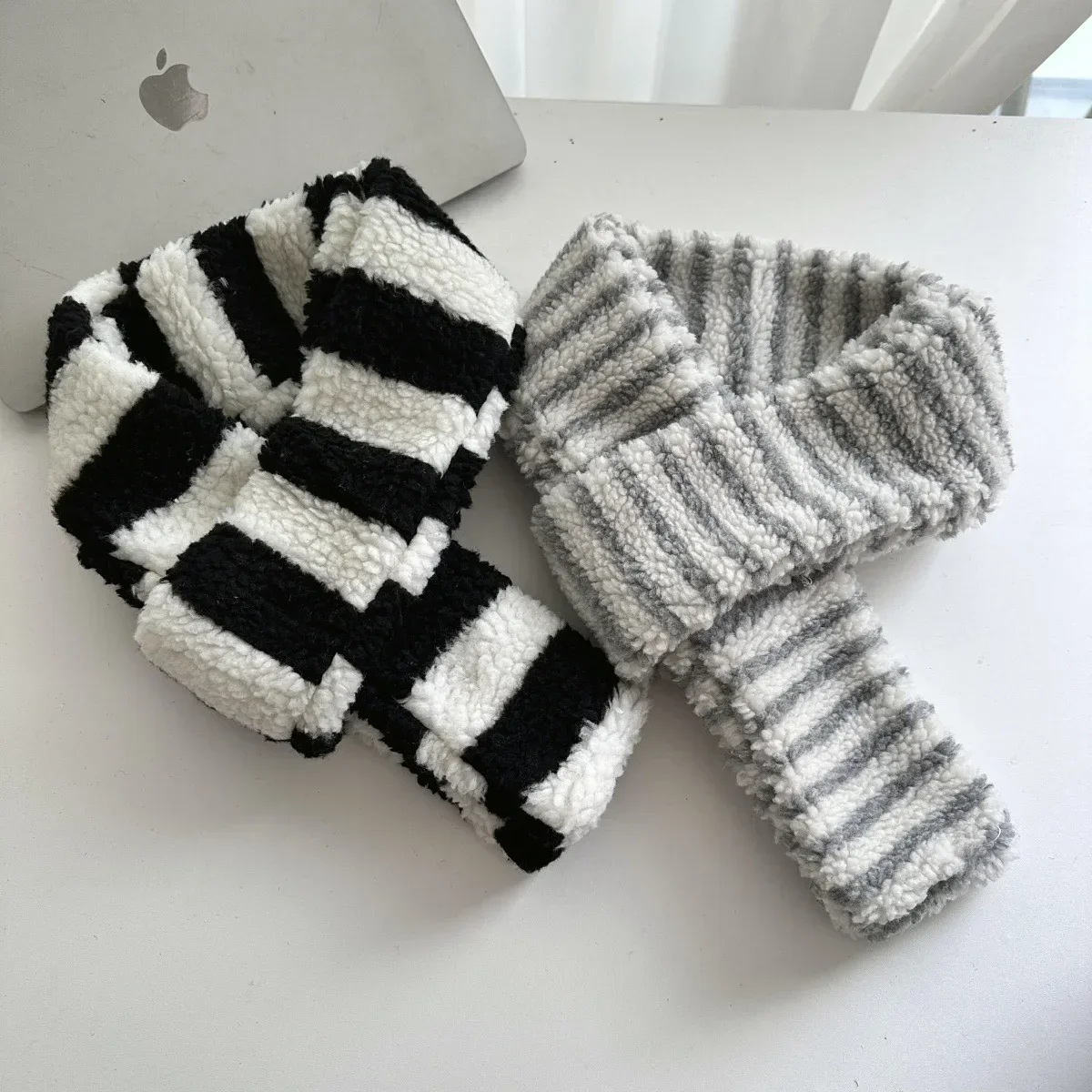 Y2K Colorful Lambswool Striped Scarf Women Cute Winter Plush Warm Necklace Japanese Children\'s Scarf Couple Thickened Wrap