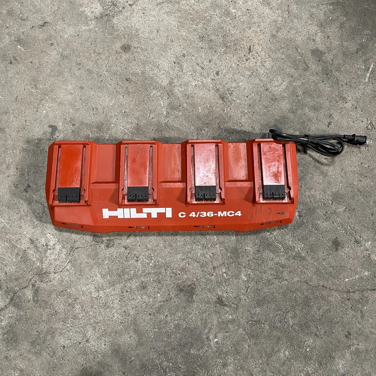 HILTI C 4/36-MC4 Multi Slot Fast Charger second-hand only body 110V