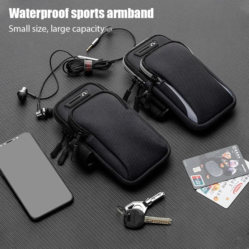 Universal Phone Armband Sports Bag Running Arm Phone Holder with Headphone Jack Waterproof Bag for IPhone 15 14 Pro Under 7Inch