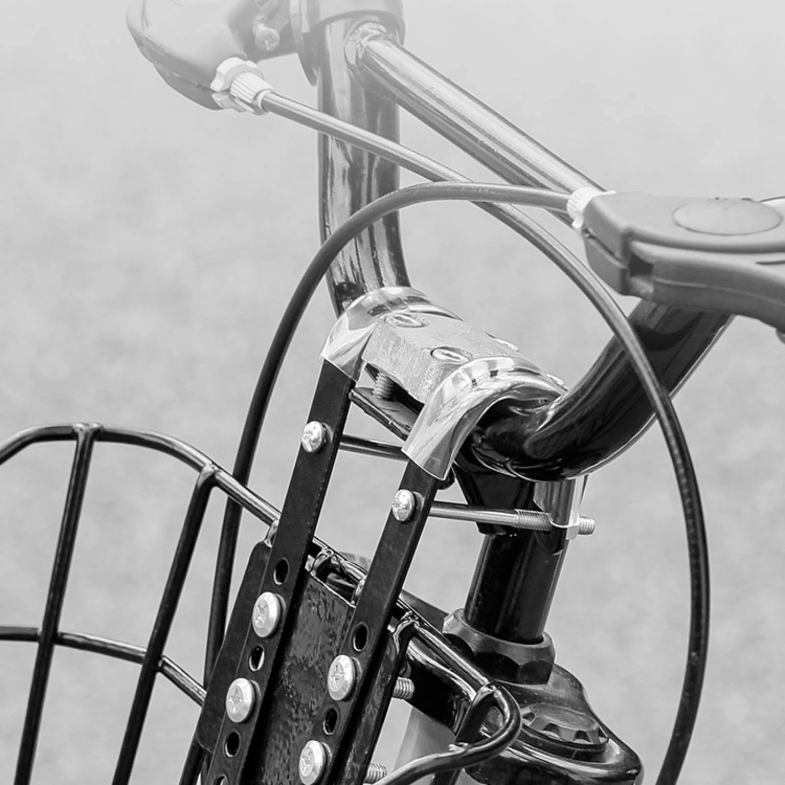 cesta-para-bicicleta-infantil-de-montaje-frontal-con-estructura-de-alambre-metalico-ajustable-y-correas-de-sujecion-resistente-y-portatil-ideal-para-guardar-objetos-en-el-manillar