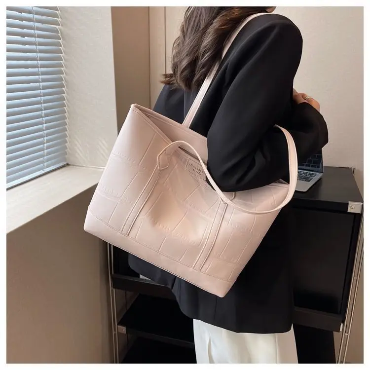 

Commuting Niche College Students Attending Classes Large Capacity One Shoulder Underarm Tote Bag for Women