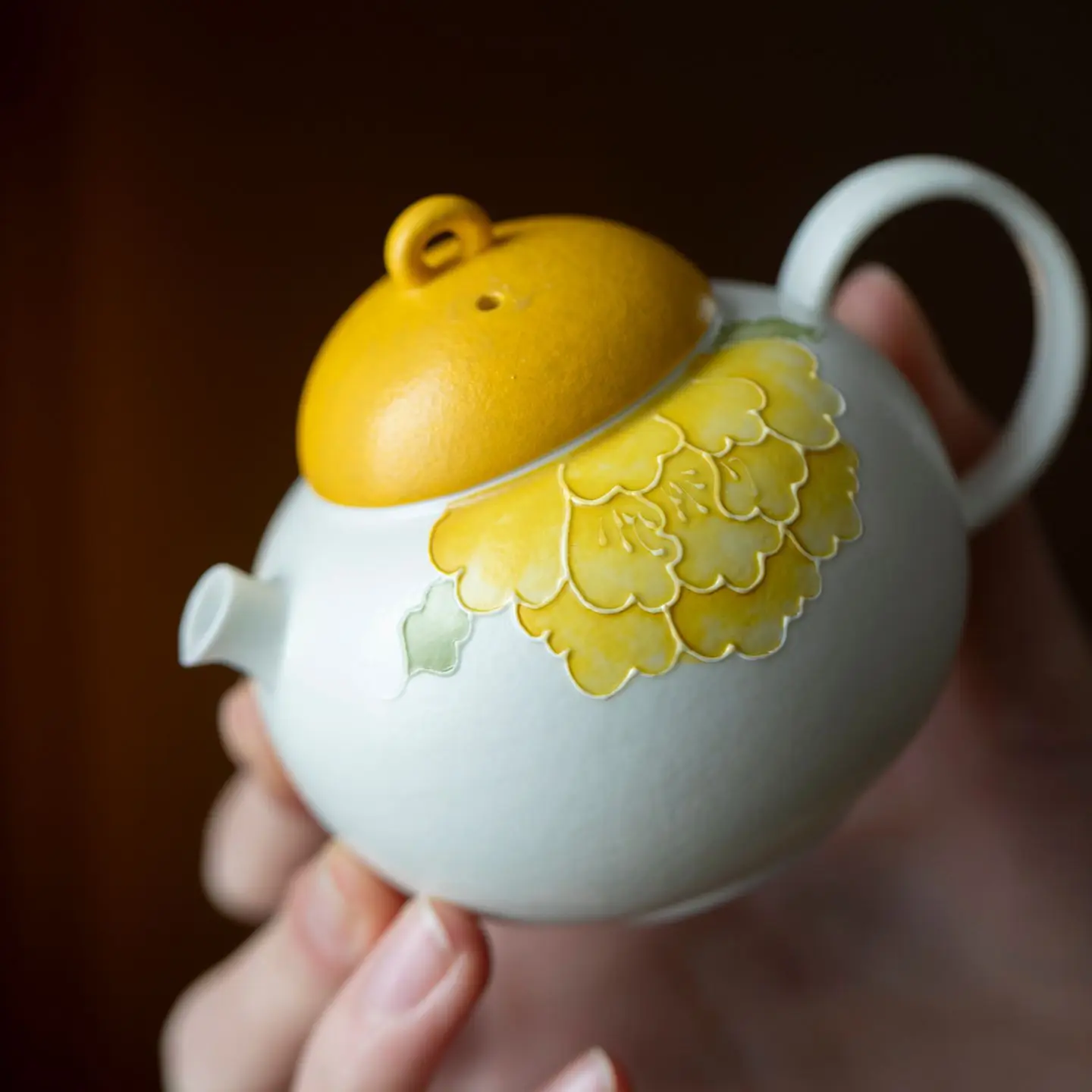 Underglaze Color Pure Hand Drawing Peony Ceramic Teapot with Ball Hole Filter Household Tea Brewing Single  Kung Fu Set