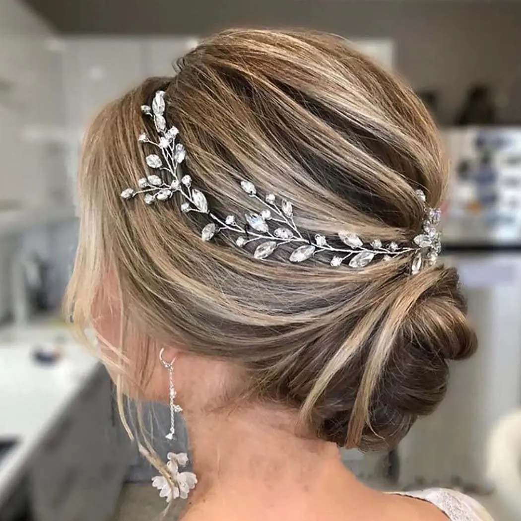 Bridal Crystal Wedding Headband Silver Leaf Rhinestone Hair Vine for Bride and Bridesmaids Elegant Hairpiece Accessories