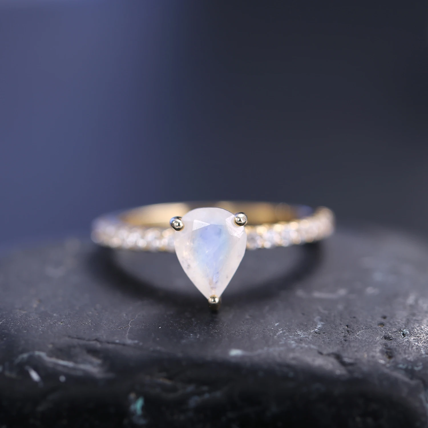 

GEM'S BALLET June Birthstone Vintage Pear Shaped Milky Blue Moonstone Engagement Ring 925 Sterling Silver Dainty Promise Ring