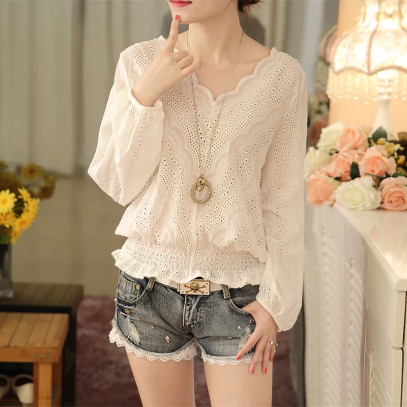 

Spring 2025 Long Sve Lace irt V-Ne Doll irt Korean Loose Top Women's Small irt Hollow out Base irt Pure Color Co...