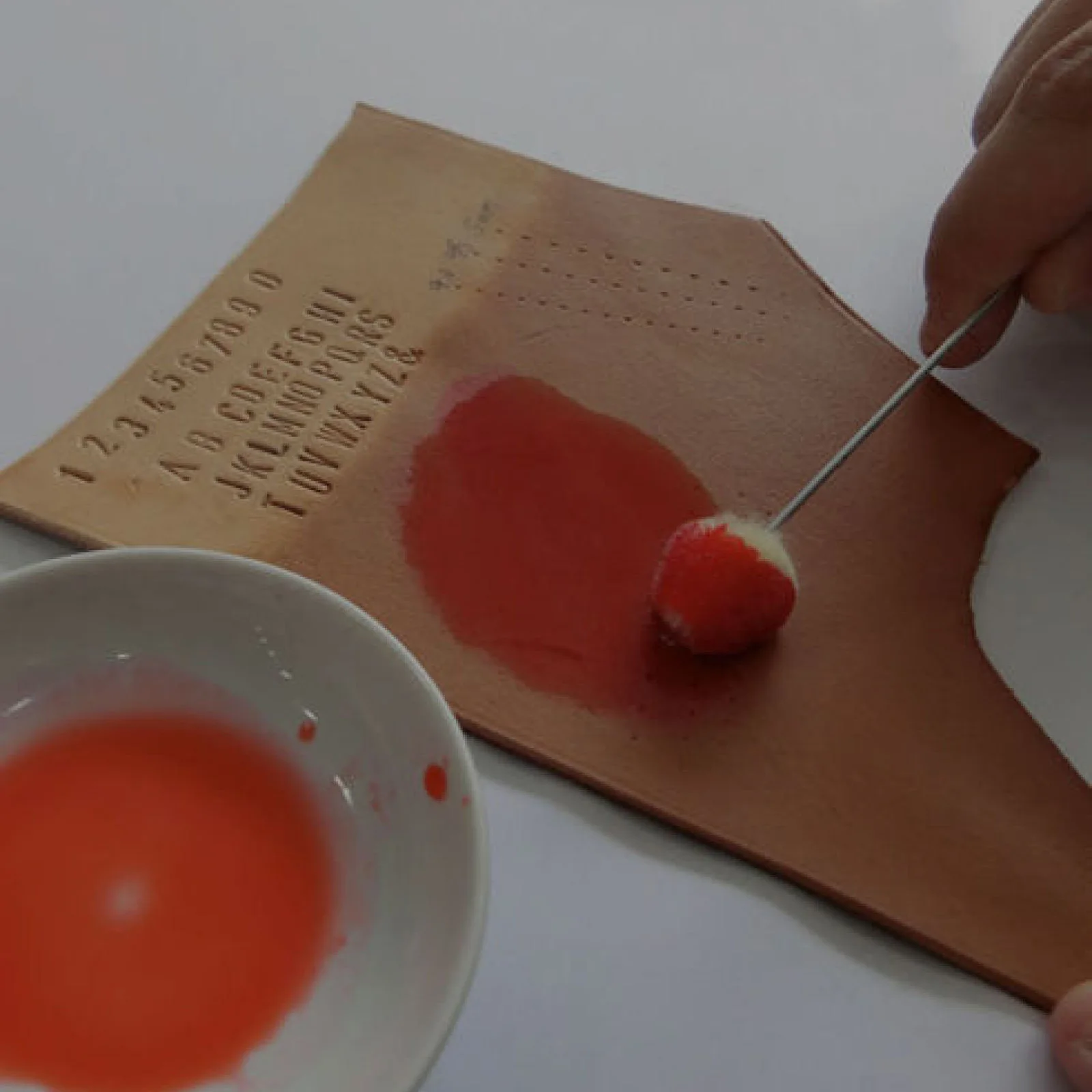 50pcs Leather Wool Balls Painting Brush Assisted Dyeing Leather Dauber Tool Leather Dyeing Brush Sponge Paint Brush