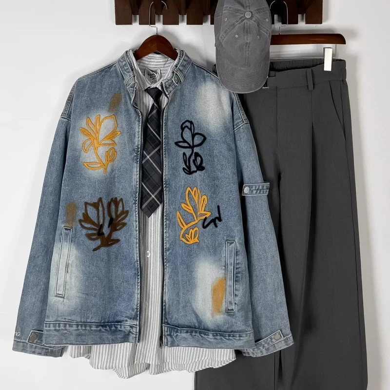 

Men Flower Embroidered Denim Jacket Spring Autumn Washed Zipper Stand Up Collar Coat American Fashion Retro Street Style Outwear
