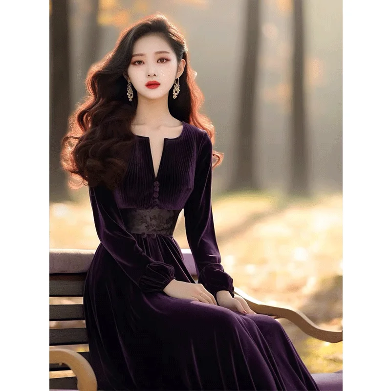 Winter New French High End Luxury Banquet Dress With High Quality And Elegance Long Sleeve Dress Court Style Purple Velvet Dress