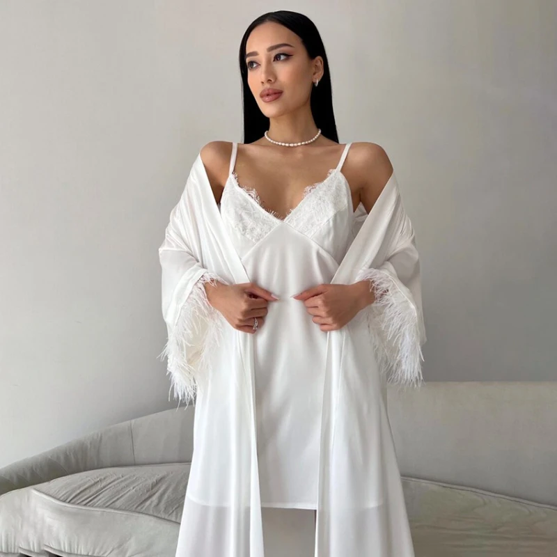 

Осень/зима 2022, новый продукт, халат для сна с белыми перьями и юбка для сна на бретелях, комплект из двух предметов для женщин
